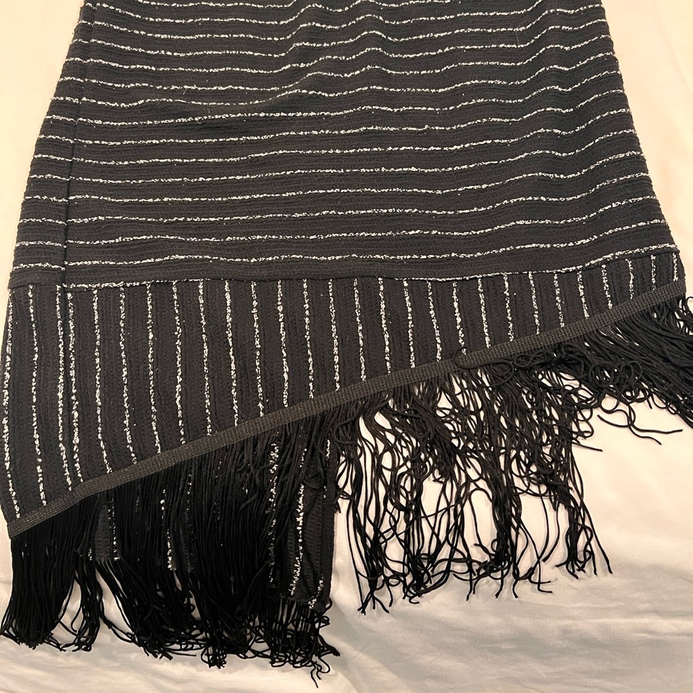 Zara stripped dress when fringe asymmetrical bottom black size small - Picture 3 of 6